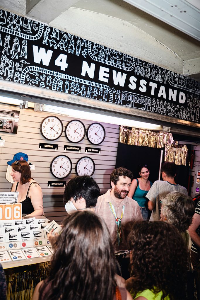 W4 Newsstand